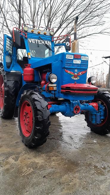 Traktorlar: Traktor “Veteran” – mavi/qırmızı rəng sxemi ilə tam komplekt qabaq — 2