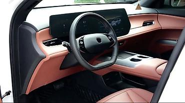 hongqi ehs9: Changan CS75 Plus: 2025 г., 1.5 л, Автомат, Бензин, Кроссовер — 3