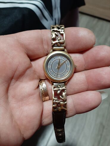 Ručni satovi: Fosil unikatni model ispravan sat je u boji zlata original satkozna — 9