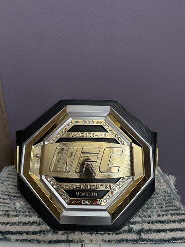 Спортивная форма: Продам чемпионский пояс UFC из качественного пластика и кожи