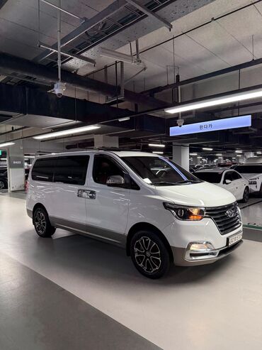 Hyundai: Hyundai Starex: 2019 г., 2.5 л, Автомат, Дизель, Минивэн
