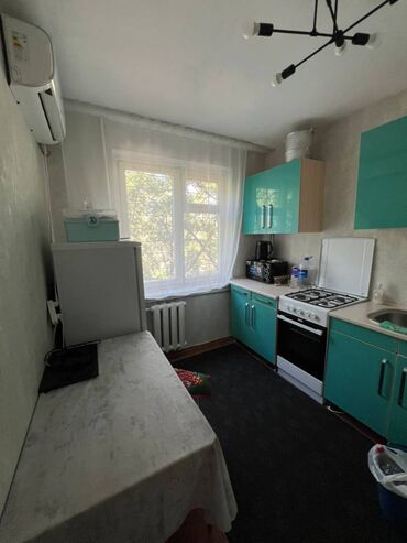 1 комнатная квартира на продажу: 1 бөлмө, 32 кв. м, 104-серия, 4 кабат, Косметикалык ремонт