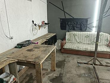 по низу рынка: 49 м², Бетонный | Смотровая яма — 9