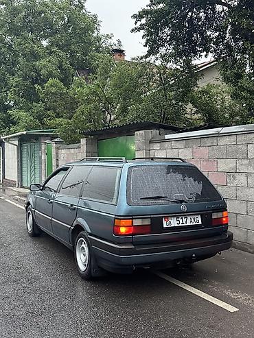 Volkswagen: Volkswagen Passat Variant: 1988 г., 1.8 л, Кол менен иштөөчү, Бензин, Универсал — 2