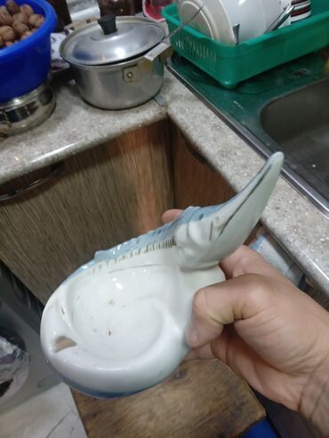 Külqabılar: Keramik külqabı – balıq/qarmaqbalığı (sağsağan balığı) fiqurlu dizayn — 1