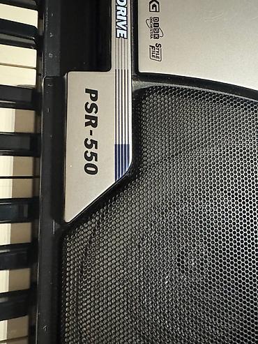 ucuz sıntezatorlar: Yamaha PSR-550 klaviatura-sintezator - 61 ədəd tam ölçülü klaviş - — 3