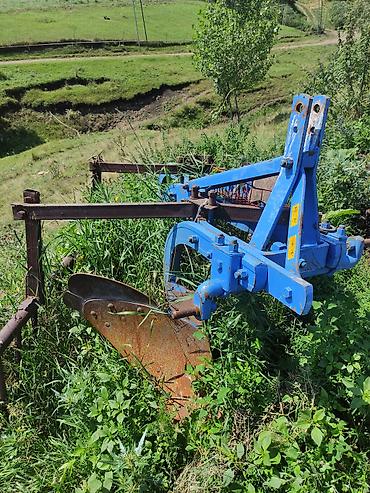 Traktorlar: Lovol 504-B traktor - Güc sinfi: təxminən 50 a.g. (504 seriyası) - — 22