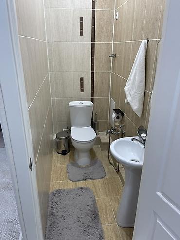 Продажа квартир: 2 комнаты, 70 м², Кок-Жар ж/м 108 серия, 8 этаж, Евроремонт — 10