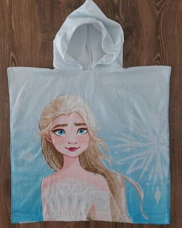 Ostale dečije stvari: Pončo peškir 
Cena: 1499 dinara
60*60 cm — 6