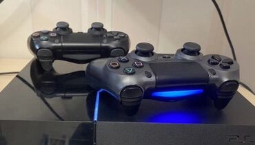 Продаю две штуки dualshock 4 
Оба оригинал, без минусов
Цена за обе