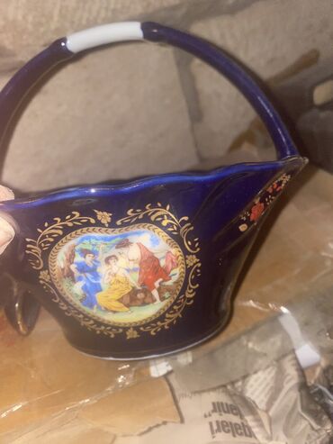 original cobalt: Kecmişin orjınal cobalt şirniyyat yada konfet qabı cütü 40 man at lalafo.az original cobalt: Kecmişin orjınal cobalt şirniyyat yada konfet qabı cütü 40 man