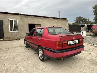 Volkswagen Vento: 1994 г., 1.8 л, Механика, Газ, Седан at lalafo.kg Volkswagen Vento: 1994 г., 1.8 л, Механика, Газ, Седан