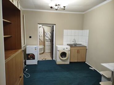 суточный квартира бишкек 2 ком: 1 бөлмө, Кыймылсыз мүлк агенттиги, Чогуу жашоосу жок, Жарым -жартылай эмереги бар