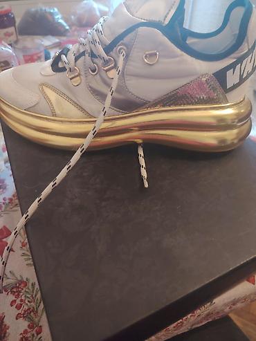 Patike: Modne patike LRBL – bele sa zlatnim detaljima - Model: niskoprofilne — 4