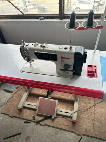 куплю швейная машина: Промышленное швейное оборудование комплектом. 1) Прямострочная