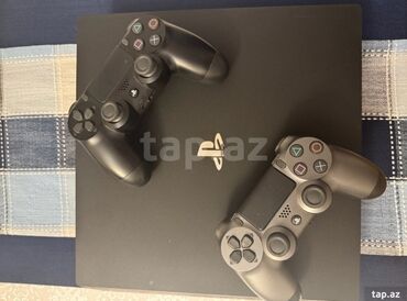 PS4 (Sony Playstation 4): Yenidir İdeal vəziyətdə
2pult verilir karobkası da var
Cəmi 599azn