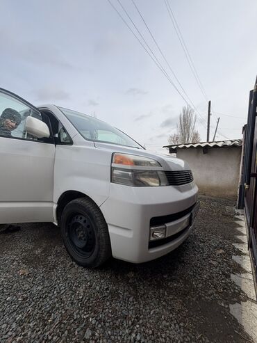 Toyota: Toyota Voxy: 2003 г., 2 л, Автомат, Бензин, Минивэн — 4