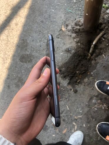 Apple iPhone: IPhone 11, 64 GB