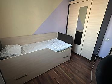 bunk bed: Детская гарнитура, Б/у, Для девочки, Для мальчика, ДСП, цвет - Бежевый — 3