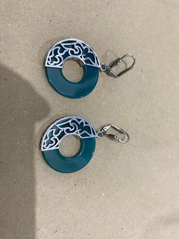 Bijuteriya dəstləri: Qolbaq dəsti - Model 1: Gümüşü rəngdə sərt qolbaq, üst hissəsi xırda — 4