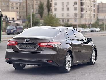 Продажа авто: Toyota Camry: 2017 г., Автомат, Гибрид, Седан — 8