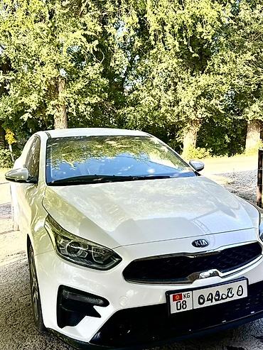 mersedes 212: Kia Ceed: 2019 г., 1.6 л, Вариатор, Бензин, Седан — 1