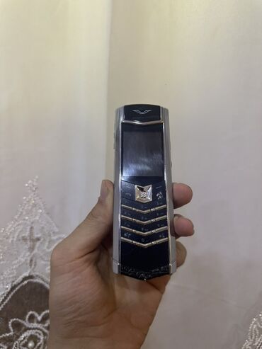 Vertu: Vertu Constellation, 8 GB, rəng - Qara, Düyməli