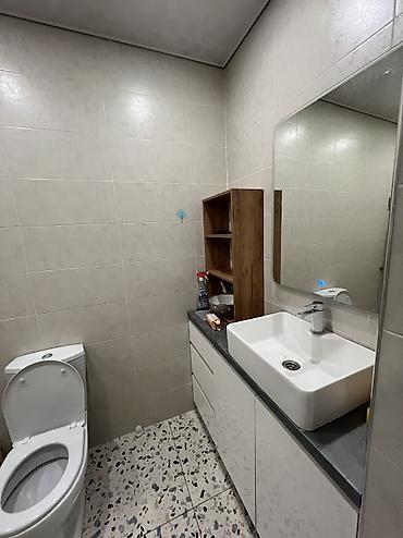 Продажа коттеджей и домов: Продается дом в районе Аламединского рынка, находится по адресу улица — 13