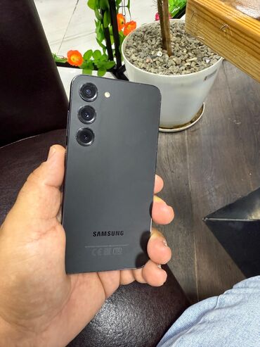 iphone 5 's: Samsung Galaxy S23, rəng - Qara