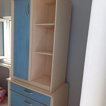 Oğlan və qız üçün, 1 qapı, Açılan, Düz dolab