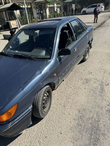 продаю или меняю машину: Mitsubishi Lancer: 1992 г., 1.3 л, Механика, Бензин