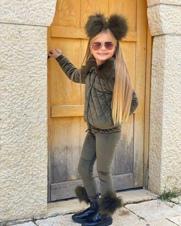 Kompleti: Toplo postavljene plišane trenerkice za devojčice u kompletu sa rajfom — 1