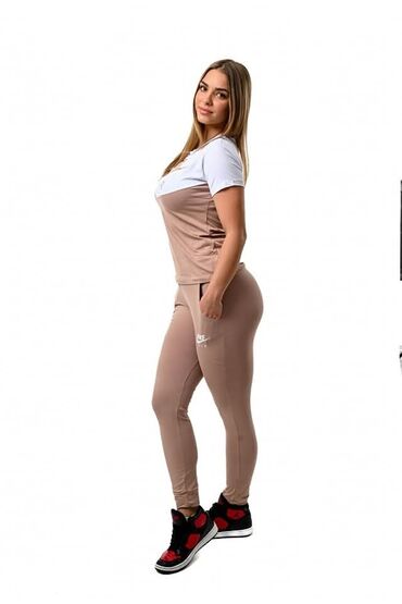 Kompleti: Nike kompleti pamuk elastin 
S M L XL XXL
Cena 2300 din — 14