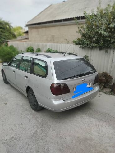 Nissan: Nissan Primera: 2001 г., 1.8 л, Механика, Бензин, Минивэн