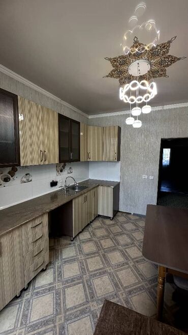 Долгосрочная аренда квартир: 3 комнаты, Собственник, С мебелью частично at lalafo.kg — 3 Долгосрочная аренда квартир: 3 комнаты, Собственник, С мебелью частично — 3