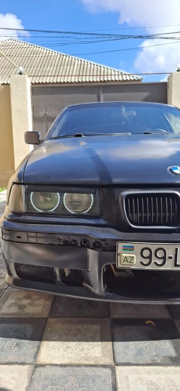 masin ucun ayaqaltilar: BMW 3 series: 1.9 l | 1994 il Sedan