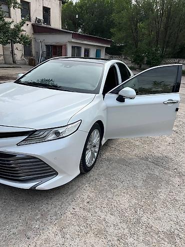 Toyota: Toyota Camry: 2018 г., 2.5 л, Автомат, Бензин, Седан — 10