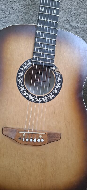 Гитары: Гитара гитары есть еще скрипка 1/8 и аккордеон барабанная установка — 18