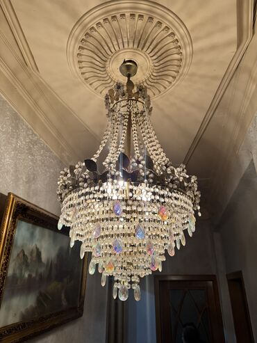 Projektorlar: Çılçıraq, 10 və daha çox lampa, Xrustal