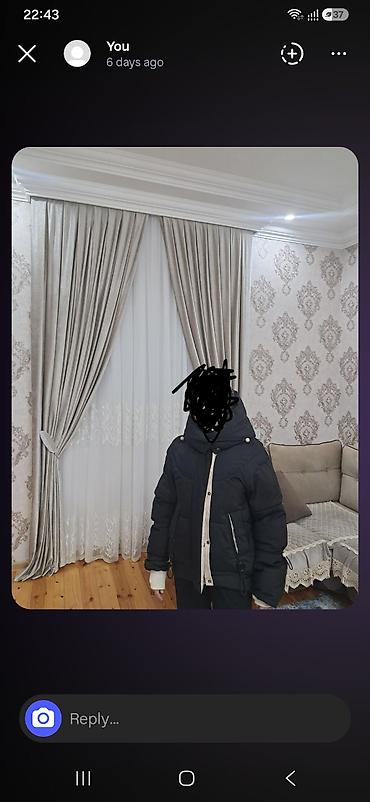 Qadın qış gödəkcəsi - Rəng: qara - Model: qısa puffy/parka tipli -