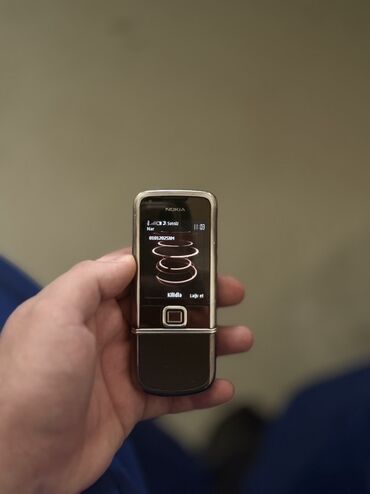Saturn: Nokia 8
