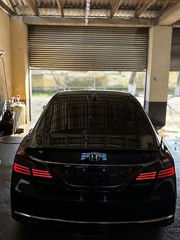 Honda: Honda Accord: 2 l | 2017 il Sedan — 18