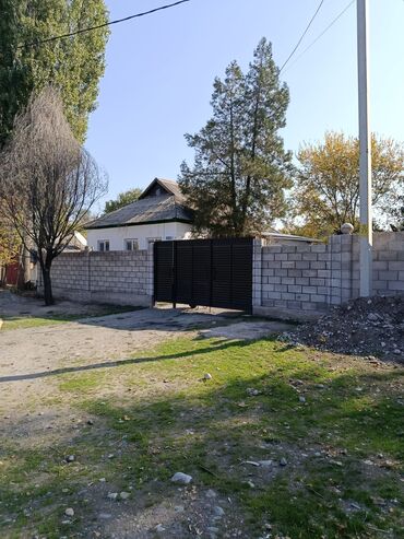 срочно продаю дом эне сай: Дом, 76 м², 4 комнаты, Собственник, Старый ремонт