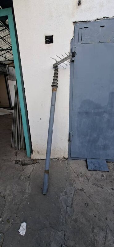 Навесы: Ворота на гараж, окна деревянные б/у фермы металлические, мачта — 7