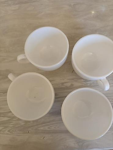 Наборы посуды: Набор посуды для чаепития и десертов б/у Состав: - 5 белые — 3