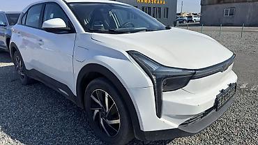corolla 2022: Нета U pro. 400 запас хода.Электрический кроссовер в белом цвете с — 1