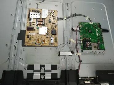 Aksesoari za TV i video: Sharp LC-60LE635 u delovima Main board QPWBXF733WJN2 Power board — 1