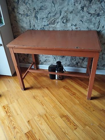 Donlar: Stol uzu 110 sm En 68 sm Ayaqqdan hun 77 sm bərk stoldur — 1