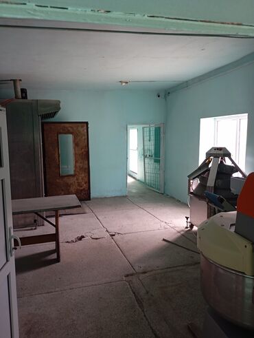 Другая коммерческая недвижимость: Срочно продаётся готовый бизнес. Пекарня в центре г.Кара-Балта. Со — 7