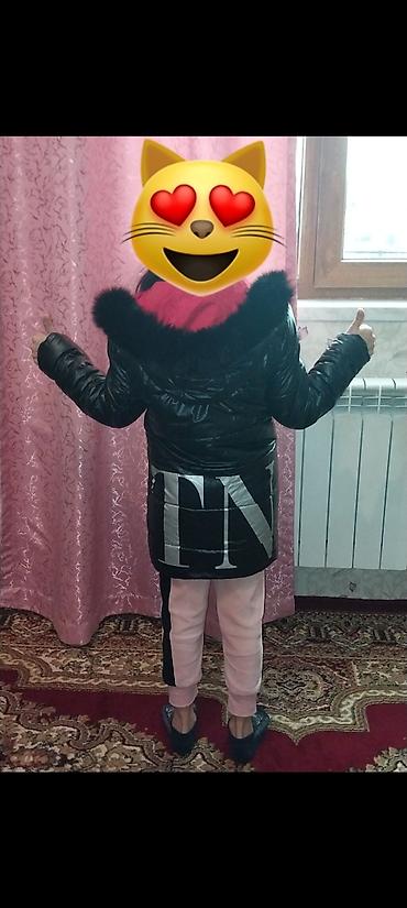 Верхняя одежда: Qız kurtkası satılır.7-8 yaş üçündü.kurtka təzə kimidi.içi — 2